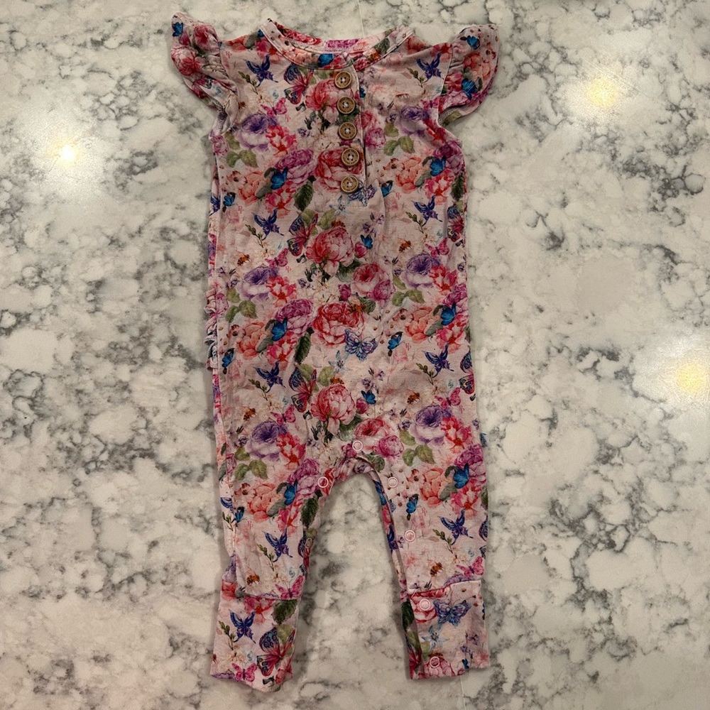 Posh Peanut Vivienne Ruffled Cap Sleeve Romper 6-9M